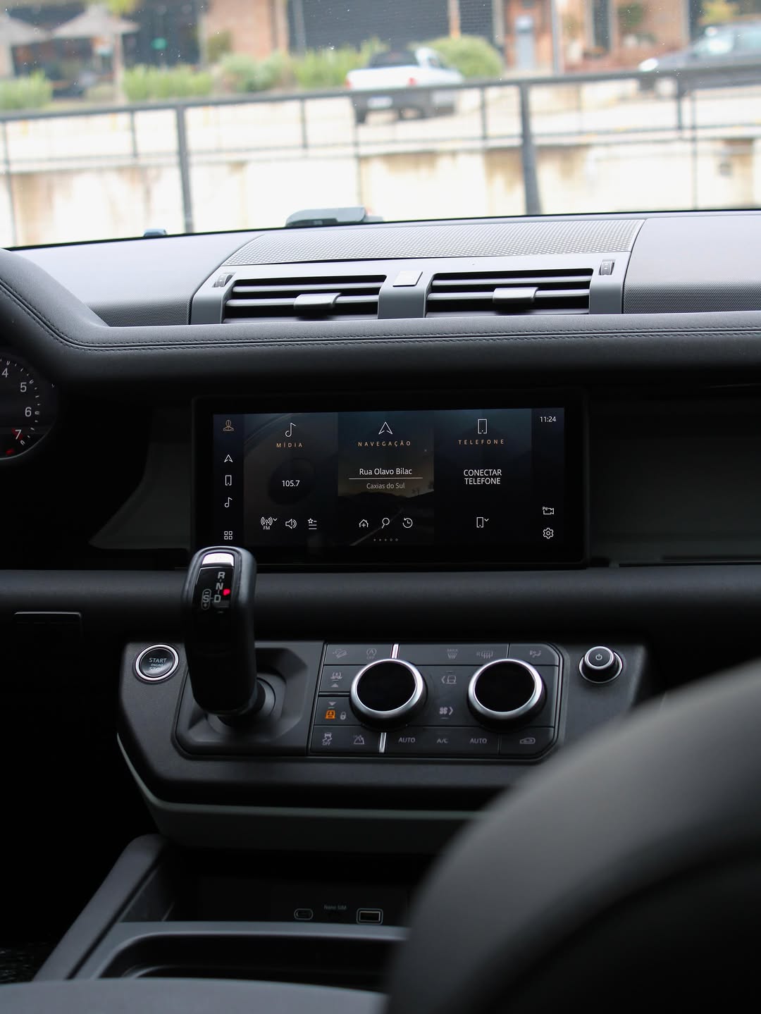 LAND ROVER DEFENDER SE - Imagem 10