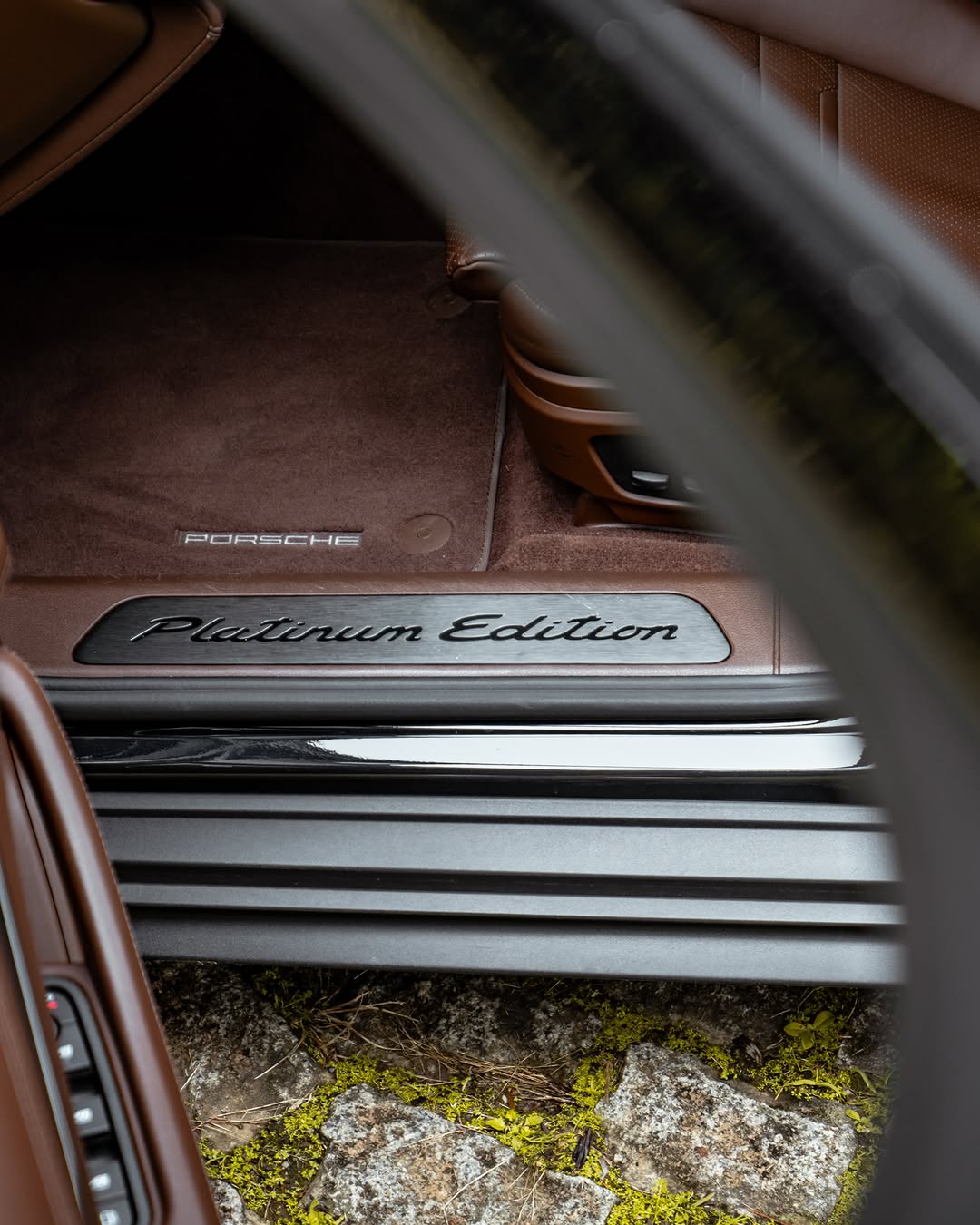 PORSCHE PANAMERA 4 E-HYBRID PLATINUM EDITION - Imagem 6