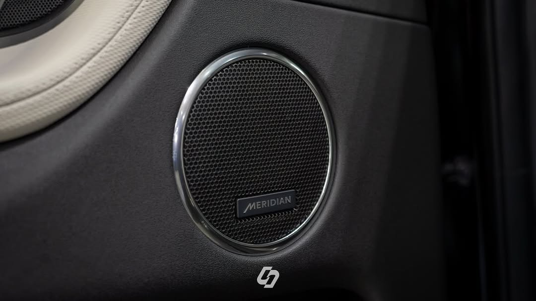 LAND ROVER DISCOVERY SPORT D200 SE - Imagem 12