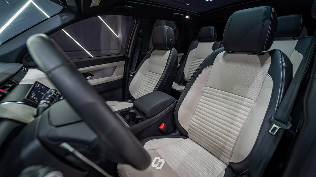 LAND ROVER DISCOVERY SPORT D200 SE - Imagem 8
