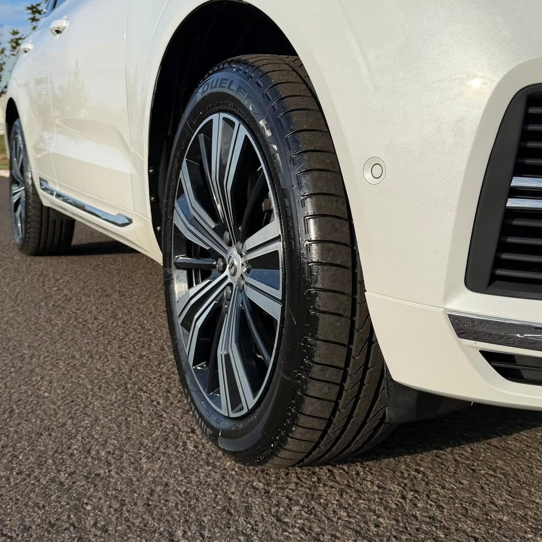 VOLVO XC60 INSCRIPTION T8 - Imagem 5