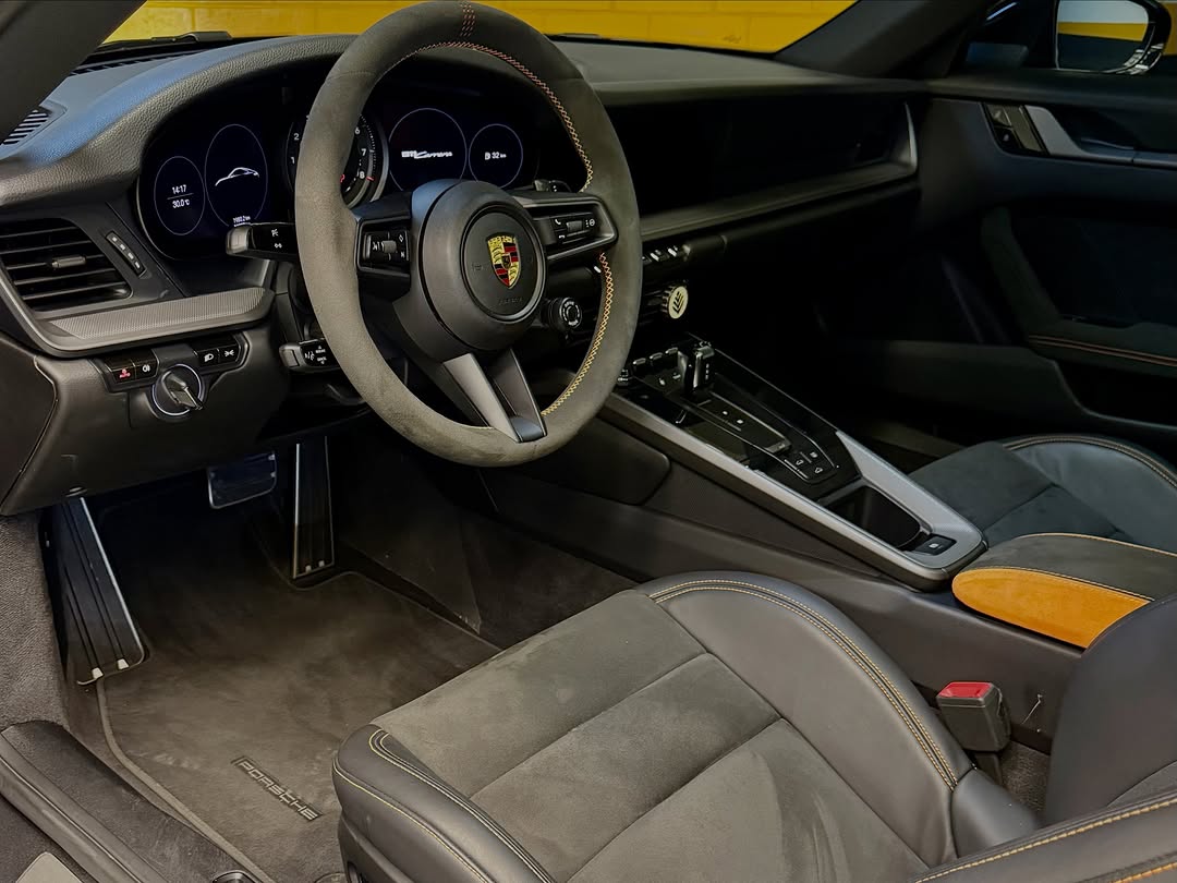 PORSCHE 911 CARRERA - Imagem 8