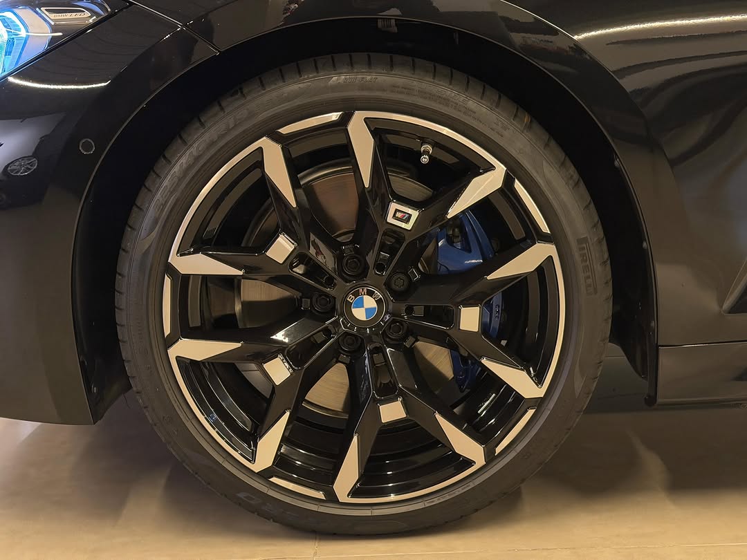 BMW 320I M SPORT - Imagem 11