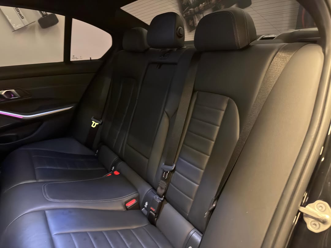 BMW 320I M SPORT - Imagem 9