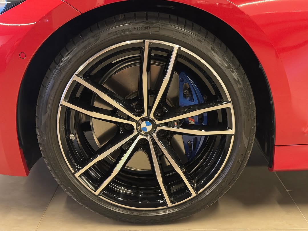 BMW 320I M SPORT - Imagem 14