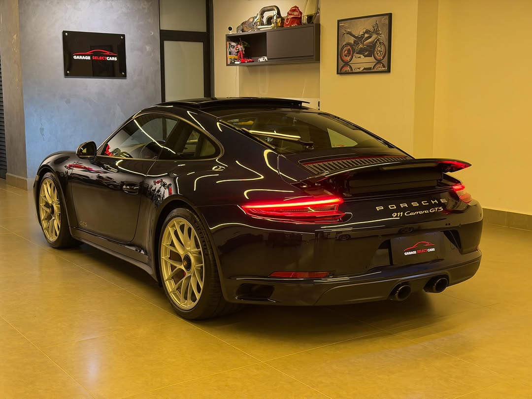 PORSCHE 911 CARRERA GTS - Imagem 6
