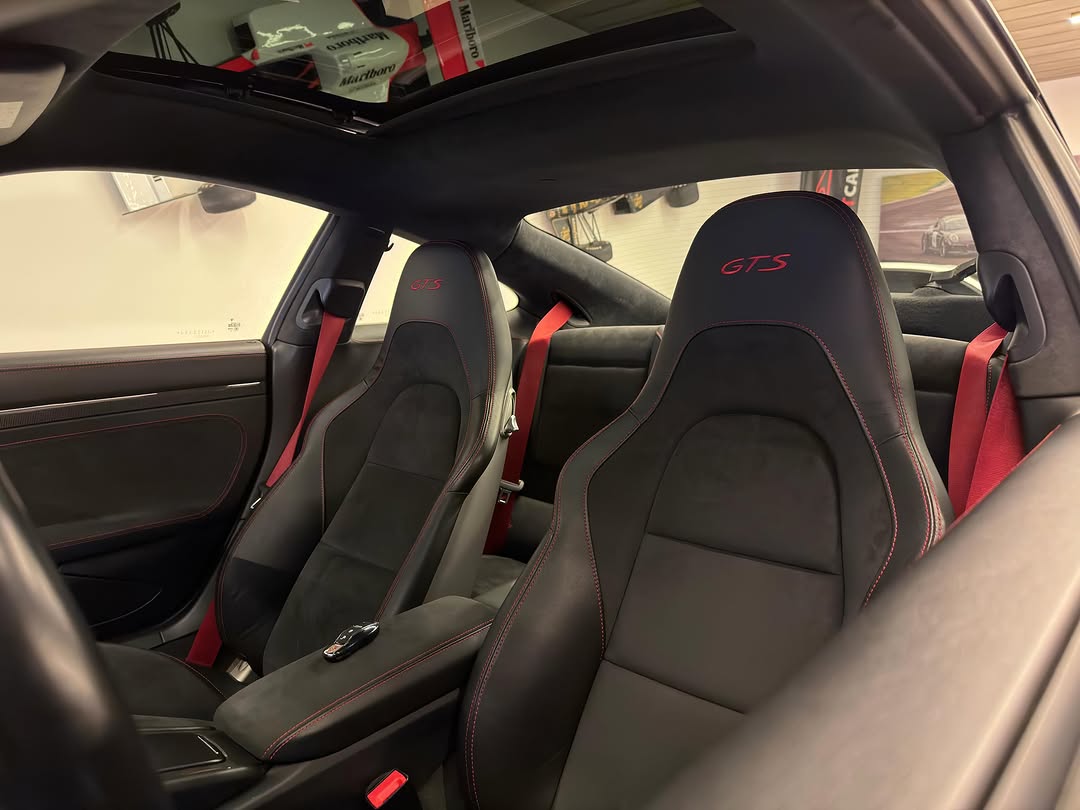 PORSCHE 911 CARRERA GTS - Imagem 9