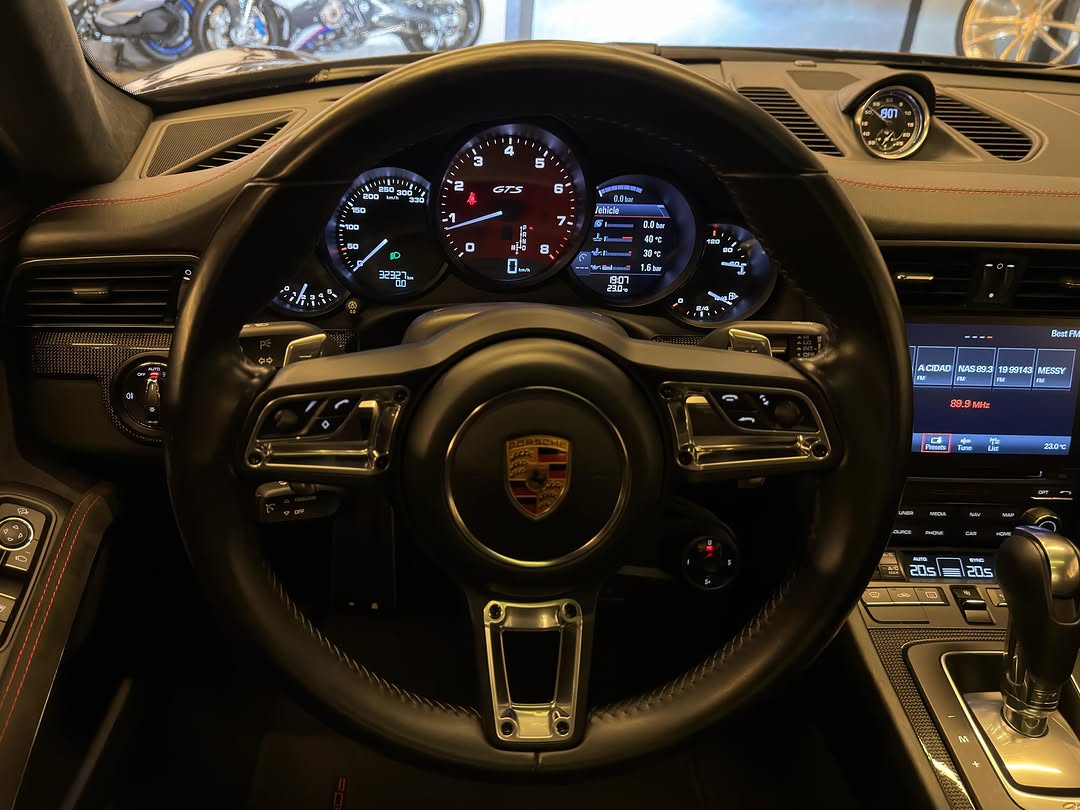PORSCHE 911 CARRERA GTS - Imagem 10