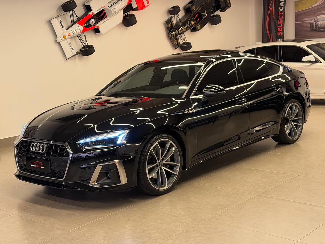 AUDI A5 SPORTBACK S-LINE - Imagem 1