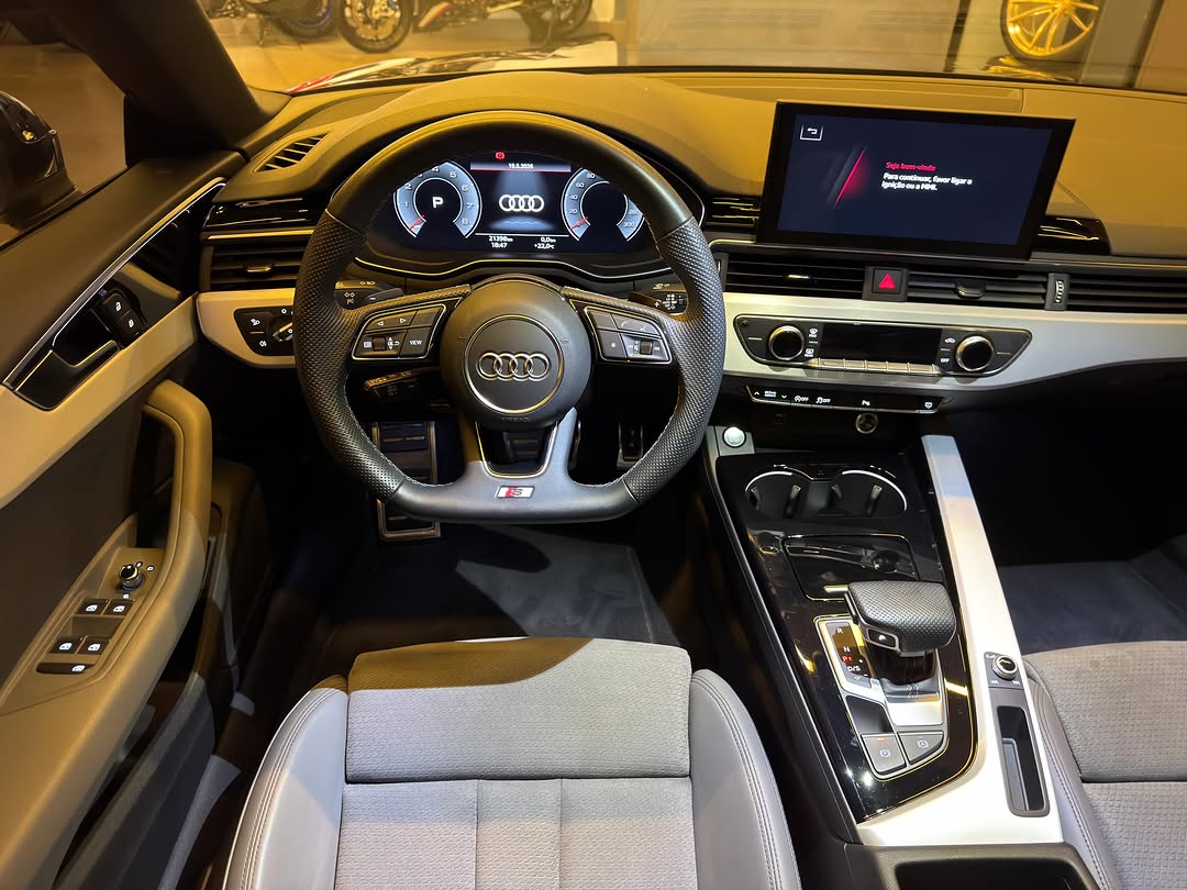 AUDI A5 SPORTBACK S-LINE - Imagem 9