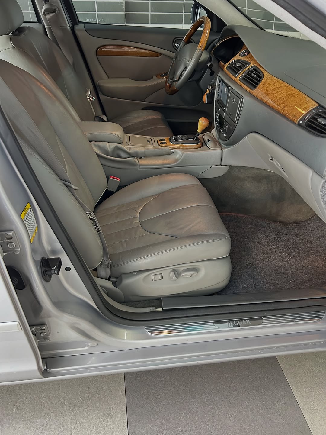 JAGUAR S-TYPE SE V6 - Imagem 12