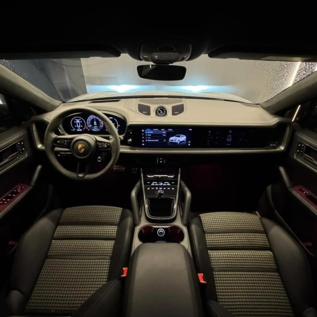 PORSCHE CAYENNE S V6 COUPÉ E-HYBRID - Imagem 5