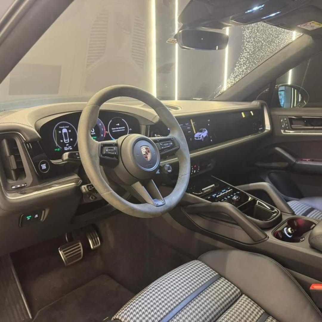 PORSCHE CAYENNE S V6 COUPÉ E-HYBRID - Imagem 6