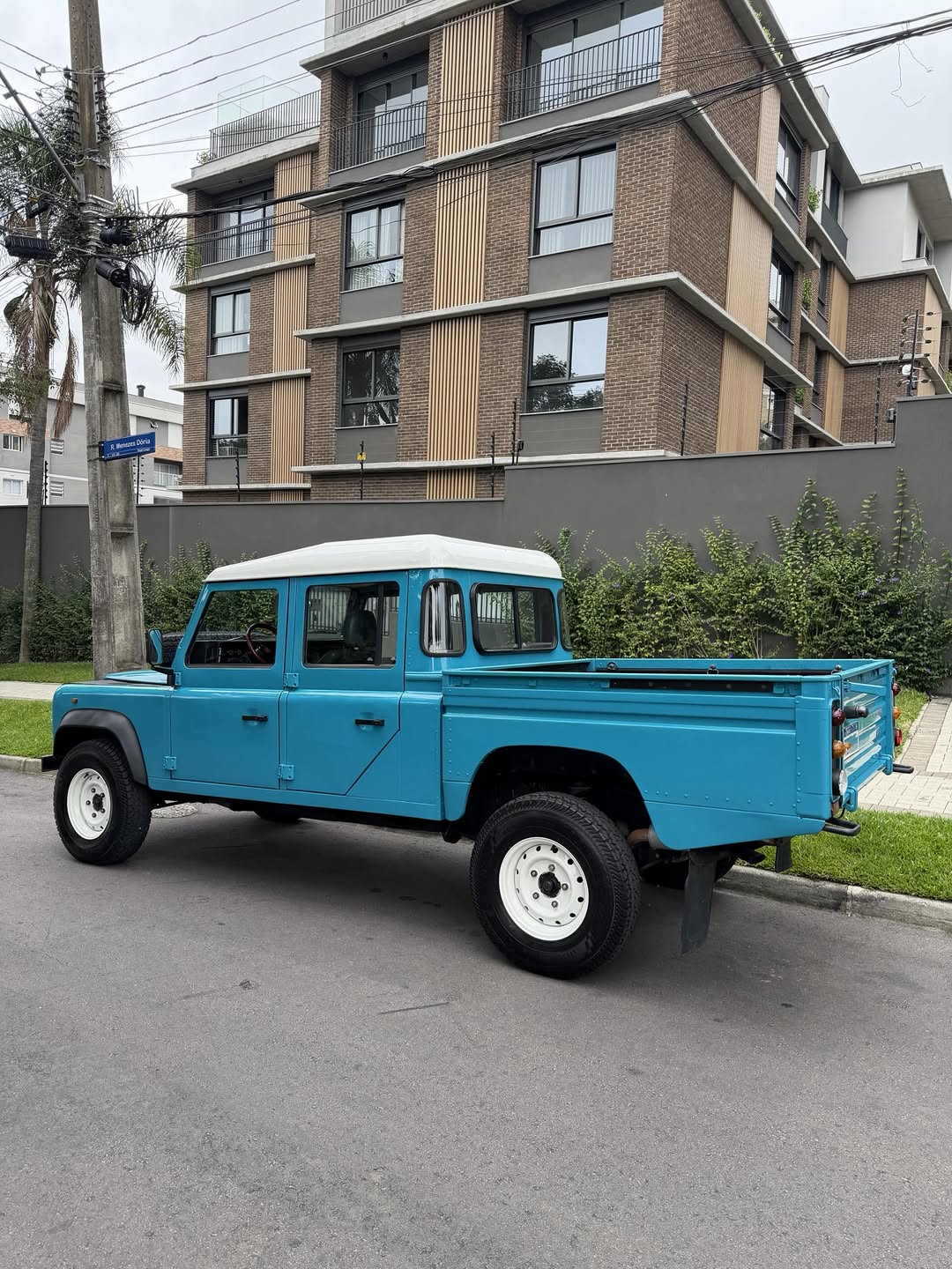 LAND ROVER DEFENDER 130 300TDI CD - Imagem 3