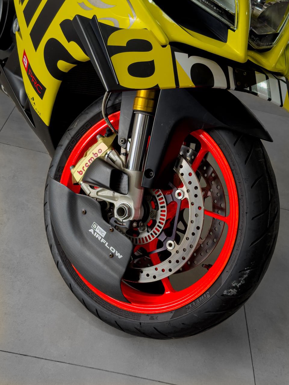 APRILIA RSV4 R - Imagem 4