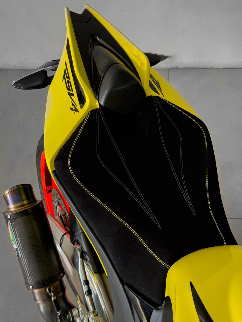 APRILIA RSV4 R - Imagem 5