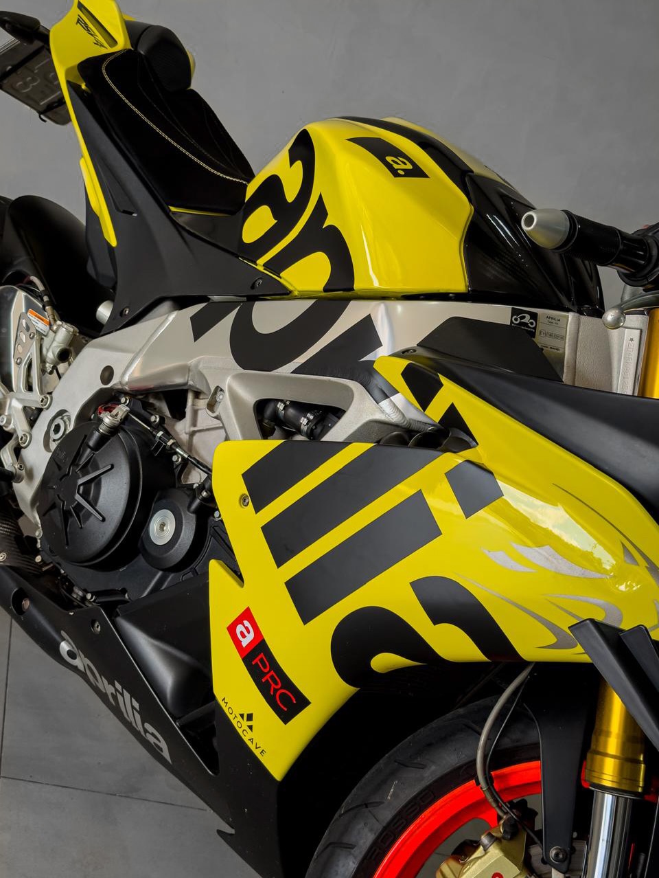 APRILIA RSV4 R - Imagem 6