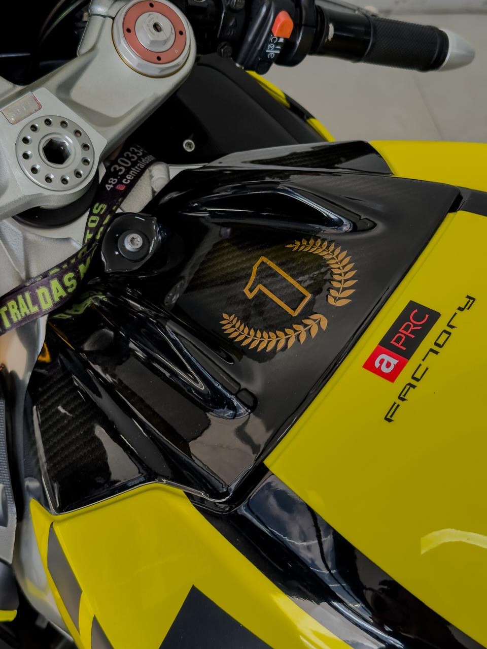 APRILIA RSV4 R - Imagem 8