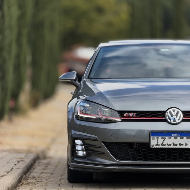 VOLKSWAGEN GOLF GTI - Imagem 12