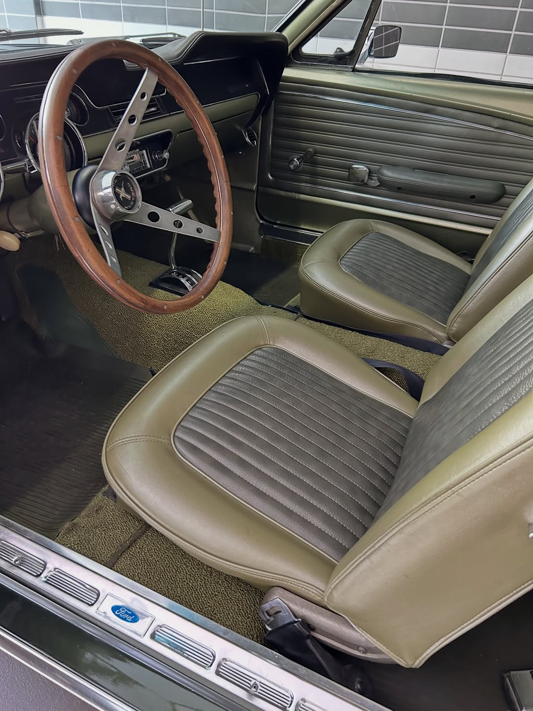FORD MUSTANG - Imagem 20