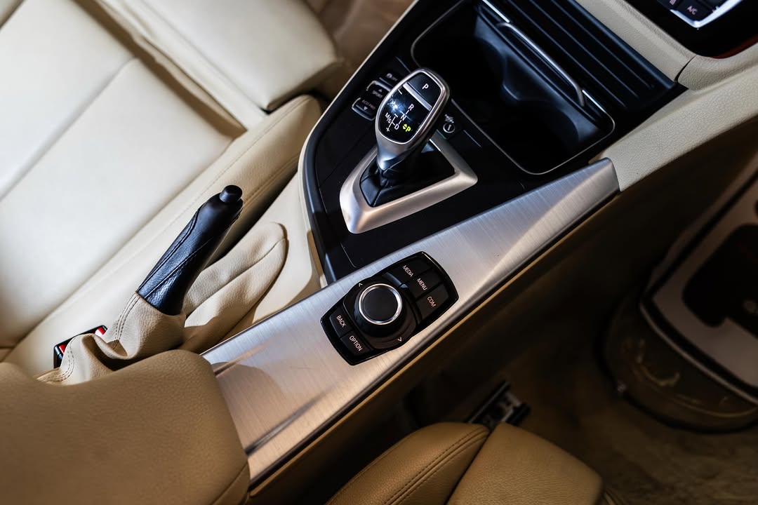 BMW 320I ACTIVE FLEX - Imagem 5