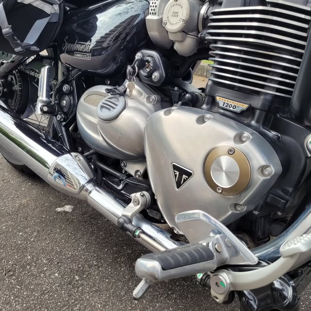 TRIUMPH BONNEVILLE SPEEDMASTER 1200 - Imagem 8