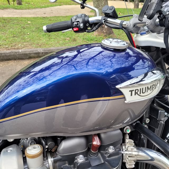 TRIUMPH BONNEVILLE SPEEDMASTER 1200 - Imagem 9