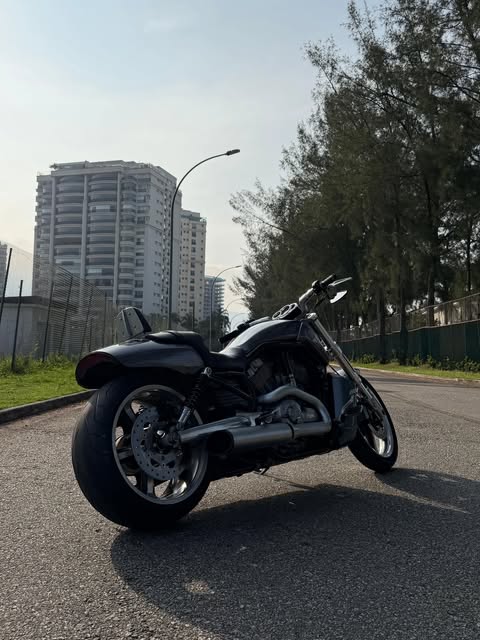 HARLEY-DAVIDSON V-ROD - Imagem 3