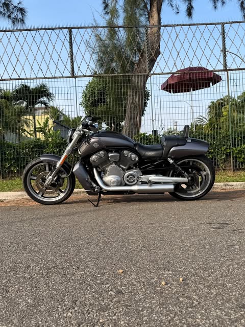 HARLEY-DAVIDSON V-ROD - Imagem 5
