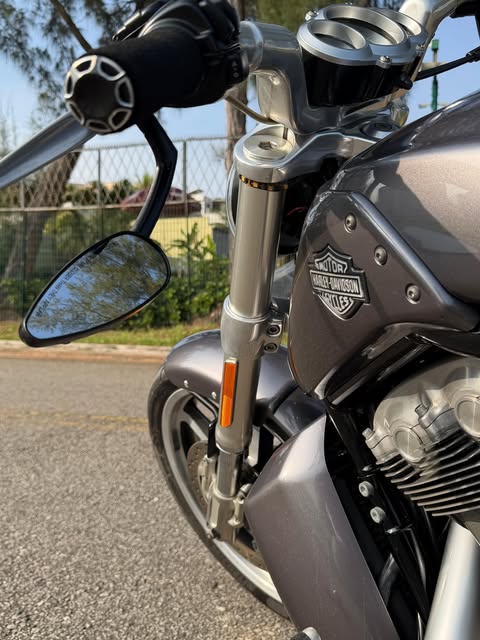 HARLEY-DAVIDSON V-ROD - Imagem 7