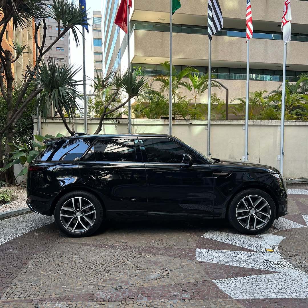 LAND ROVER RANGE ROVER SPORT AUTOBIOGRAPHY PHEV P550E - Imagem 4
