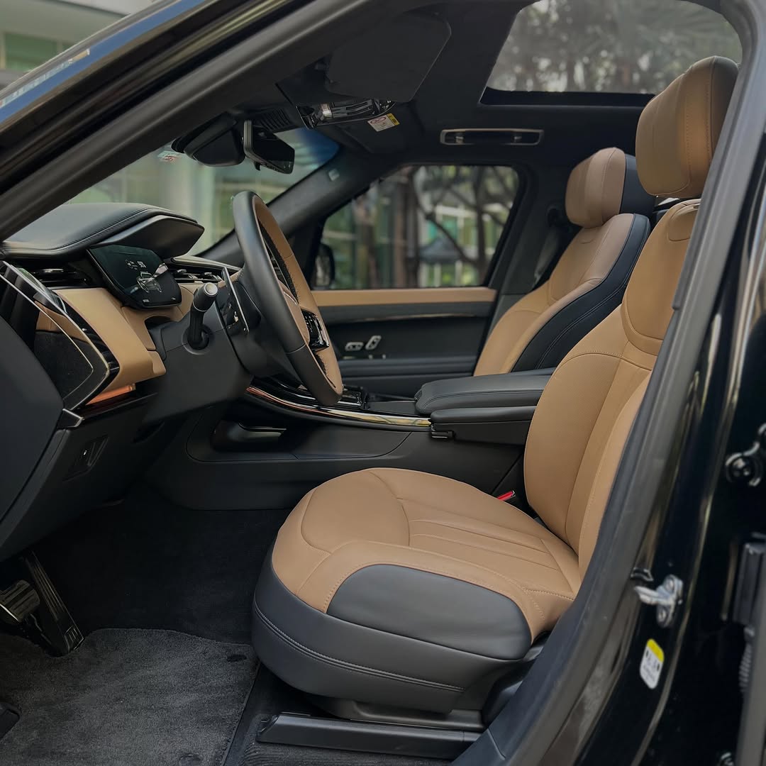 LAND ROVER RANGE ROVER SPORT AUTOBIOGRAPHY PHEV P550E - Imagem 8