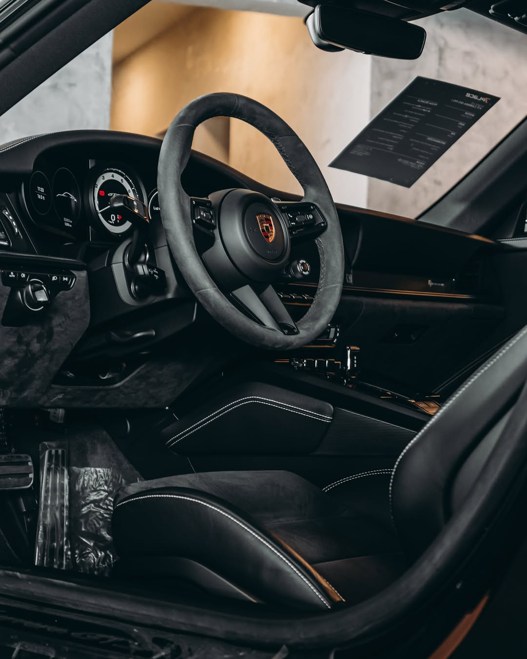PORSCHE 911 CARRERA GTS - Imagem 5