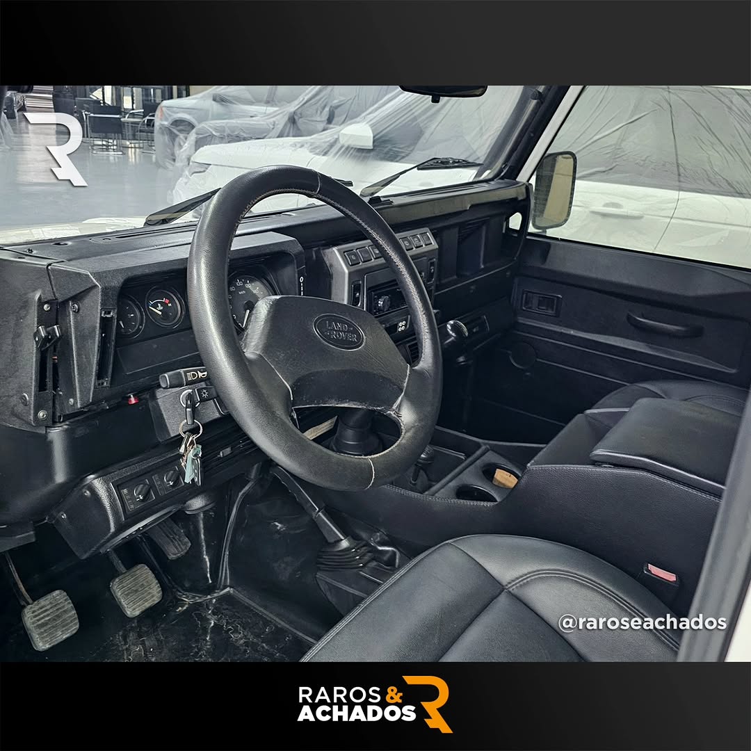 LAND ROVER DEFENDER 110 CSW - Imagem 11