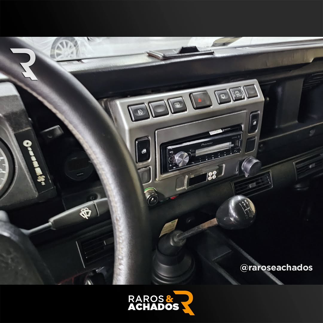 LAND ROVER DEFENDER 110 CSW - Imagem 17
