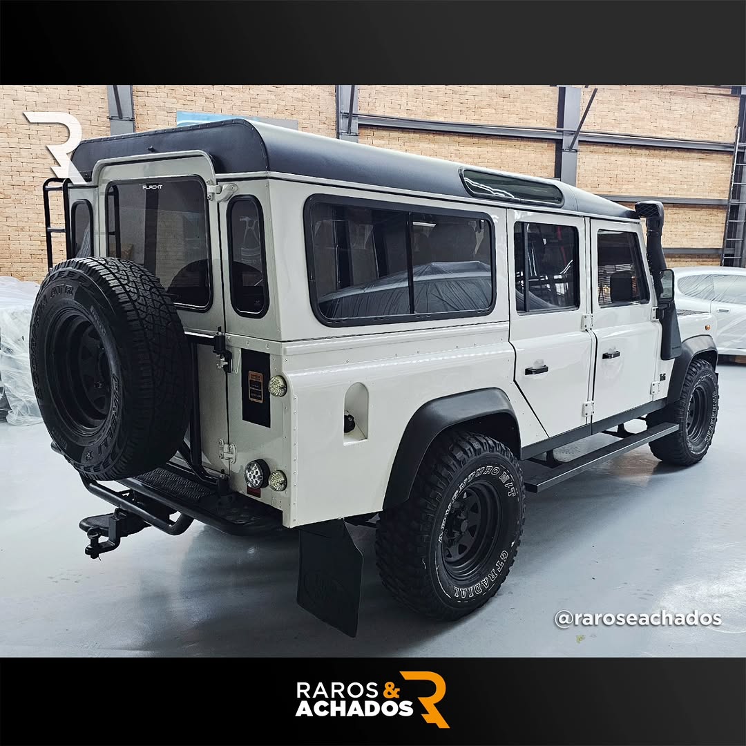 LAND ROVER DEFENDER 110 CSW - Imagem 4