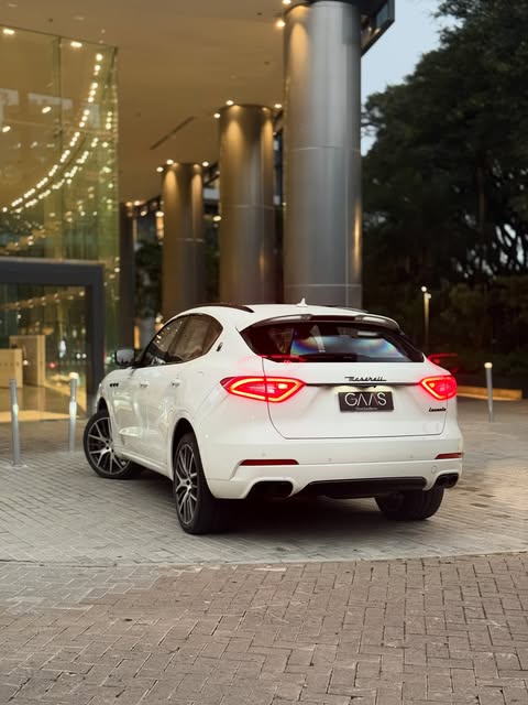 MASERATI LEVANTE S - Imagem 6