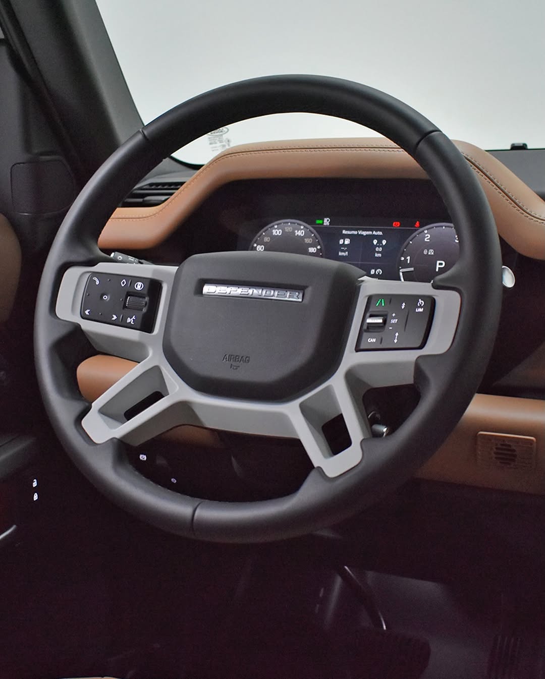 LAND ROVER DEFENDER X-DYNAMIC HSE D350 - Imagem 9