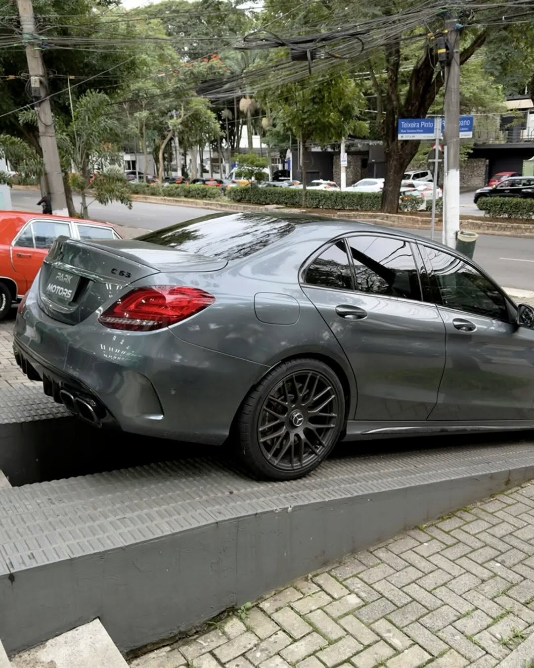 MERCEDES-BENZ C 63 AMG - Imagem 5