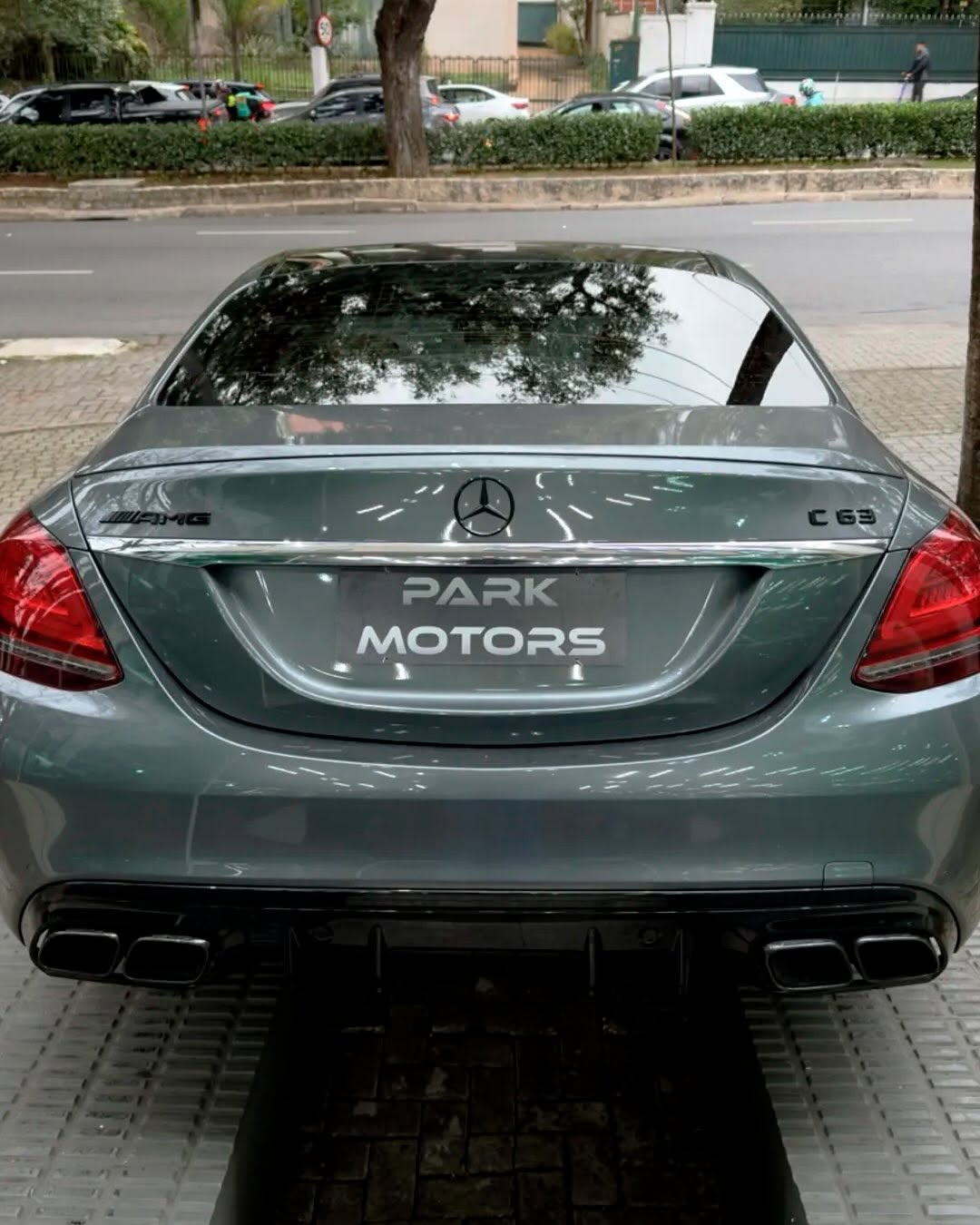 MERCEDES-BENZ C 63 AMG - Imagem 6