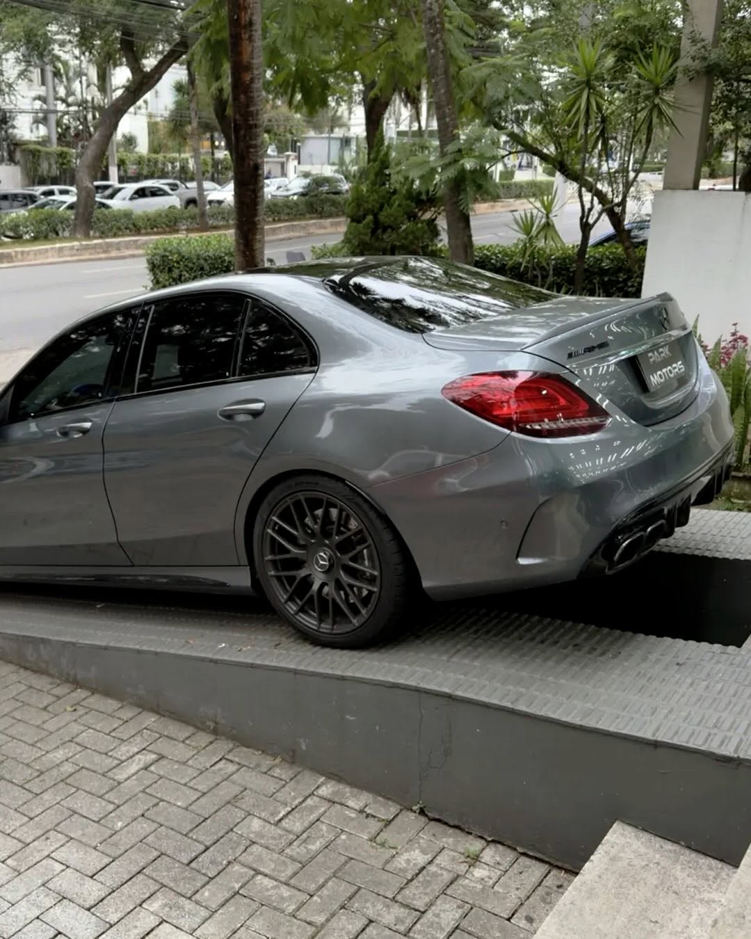 MERCEDES-BENZ C 63 AMG - Imagem 7