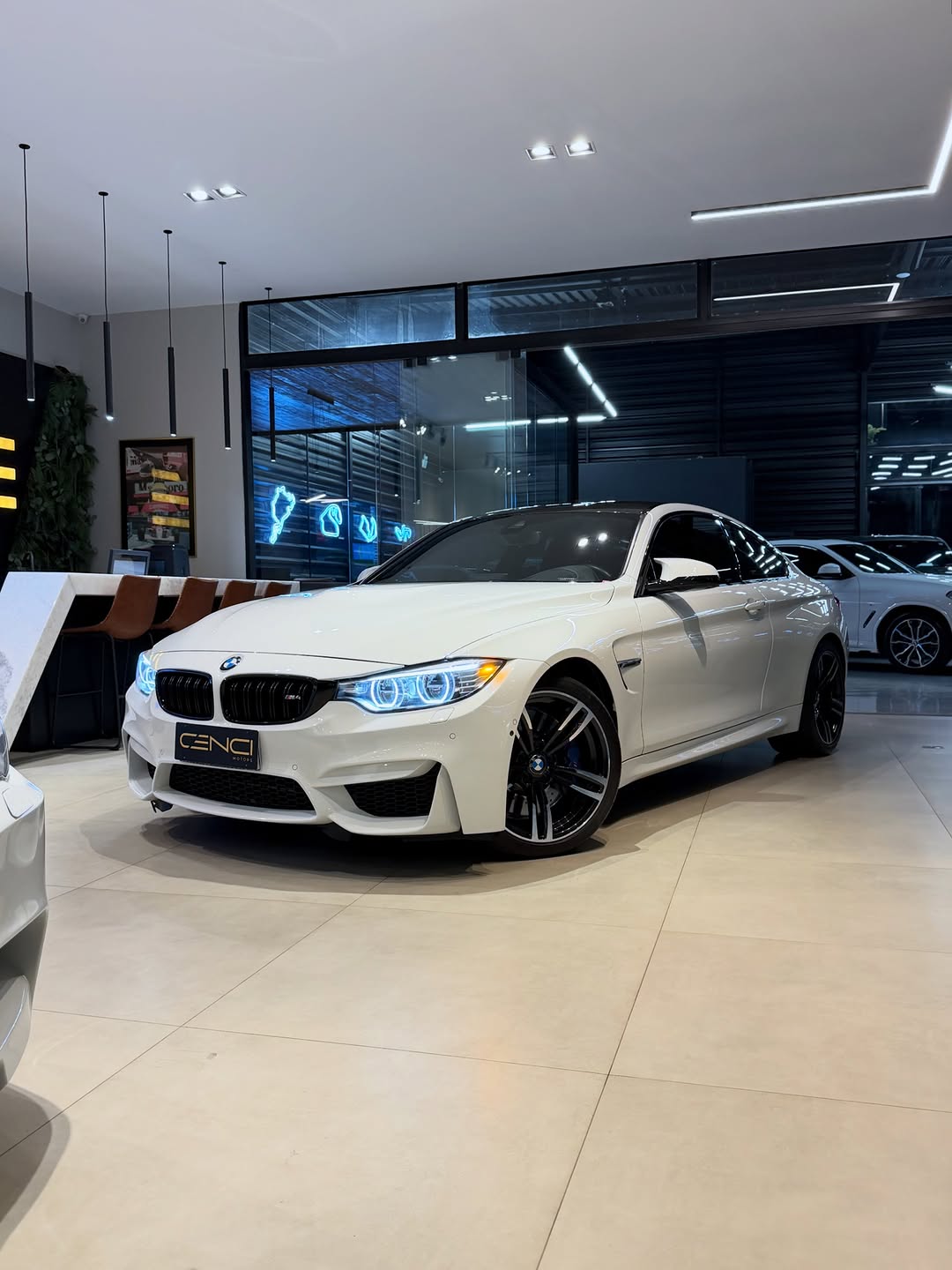 BMW M4 - Imagem 1