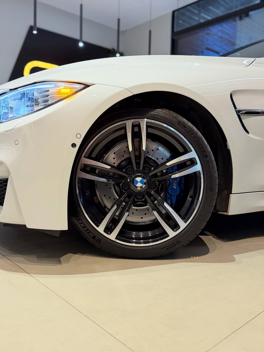 BMW M4 - Imagem 16