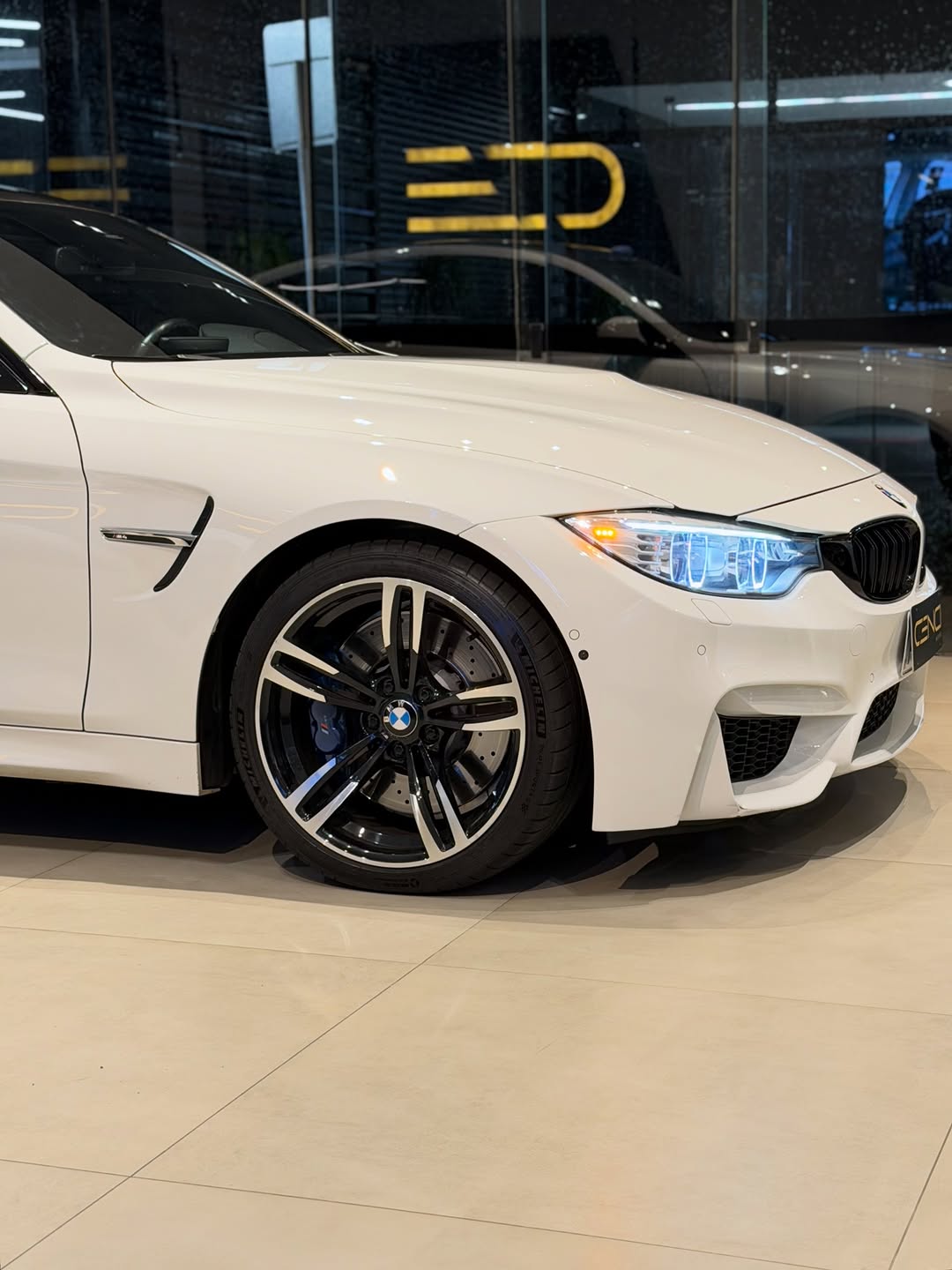 BMW M4 - Imagem 17