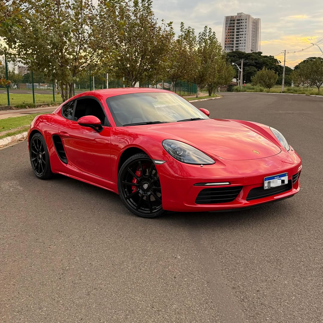 PORSCHE 718 CAYMAN S - Imagem 1