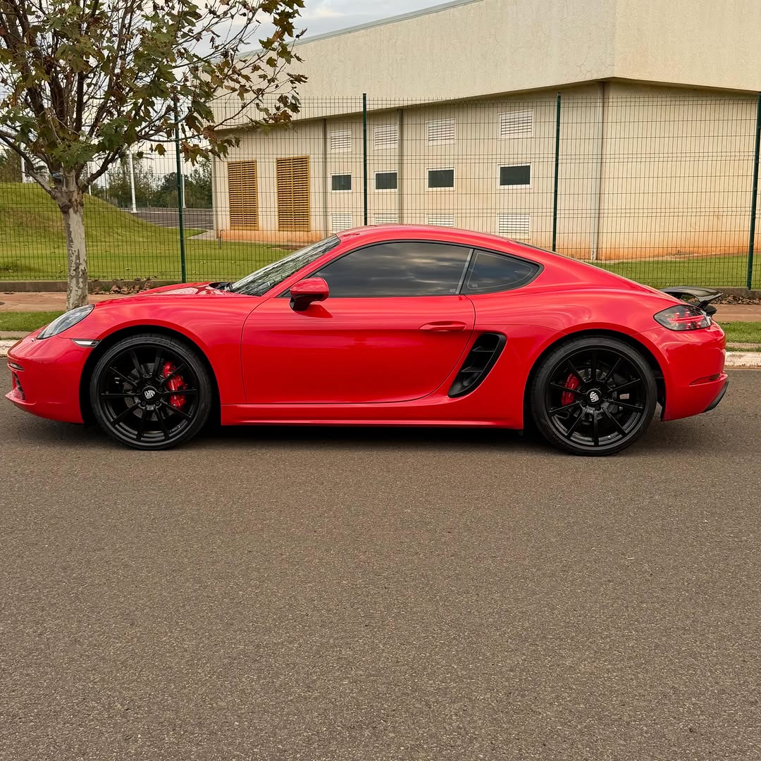 PORSCHE 718 CAYMAN S - Imagem 6