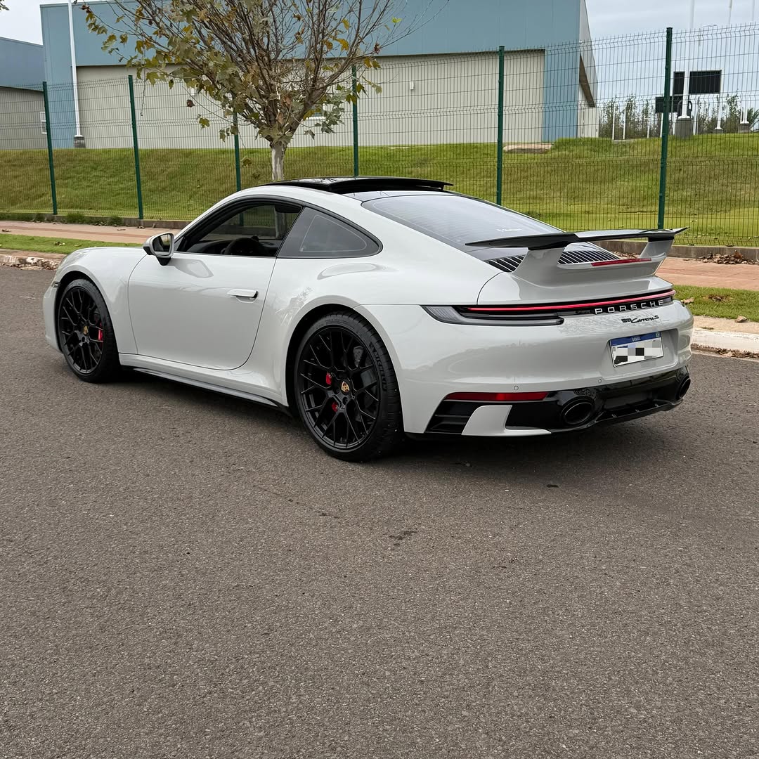 PORSCHE 911 CARRERA S - Imagem 11