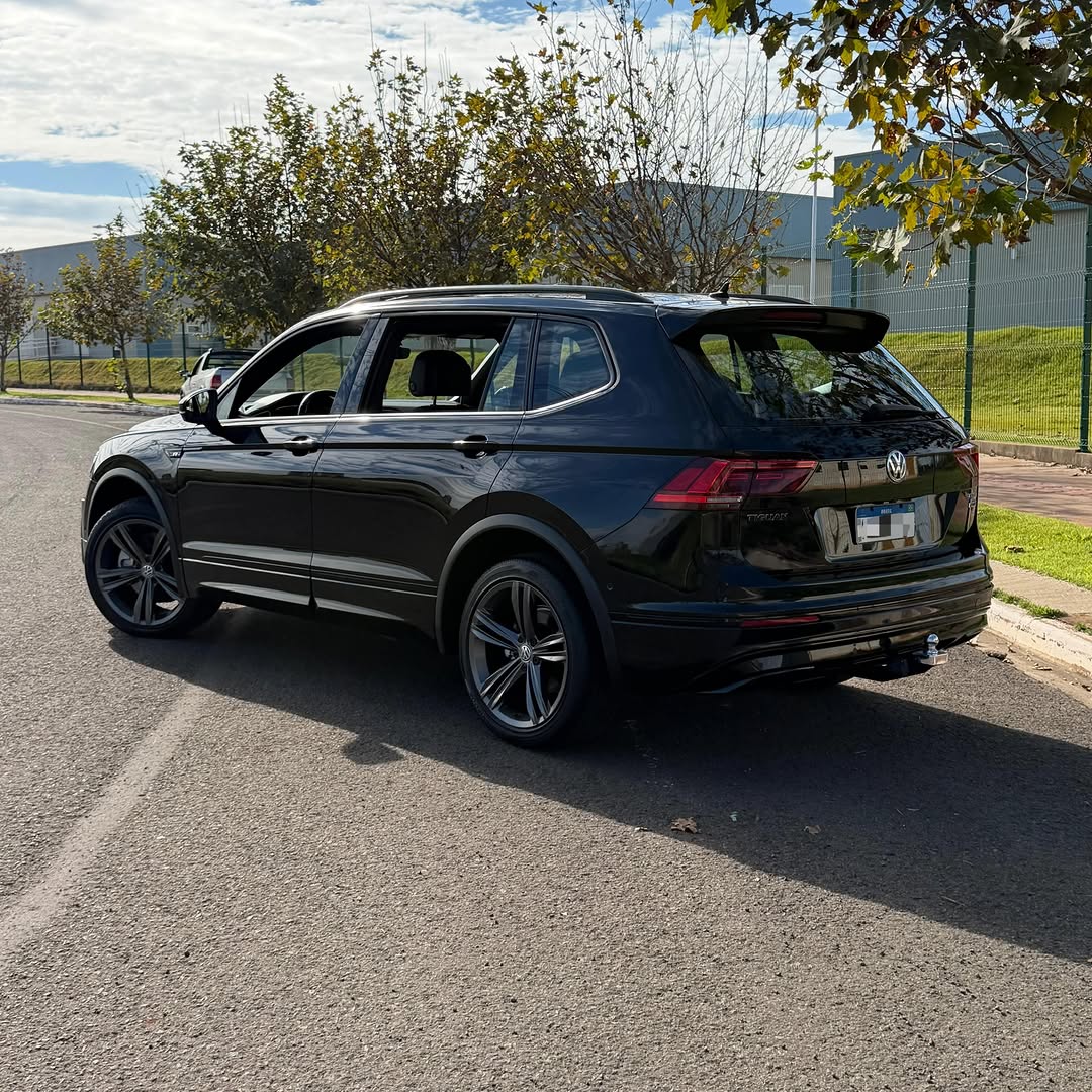 VOLKSWAGEN TIGUAN R-LINE - Imagem 11