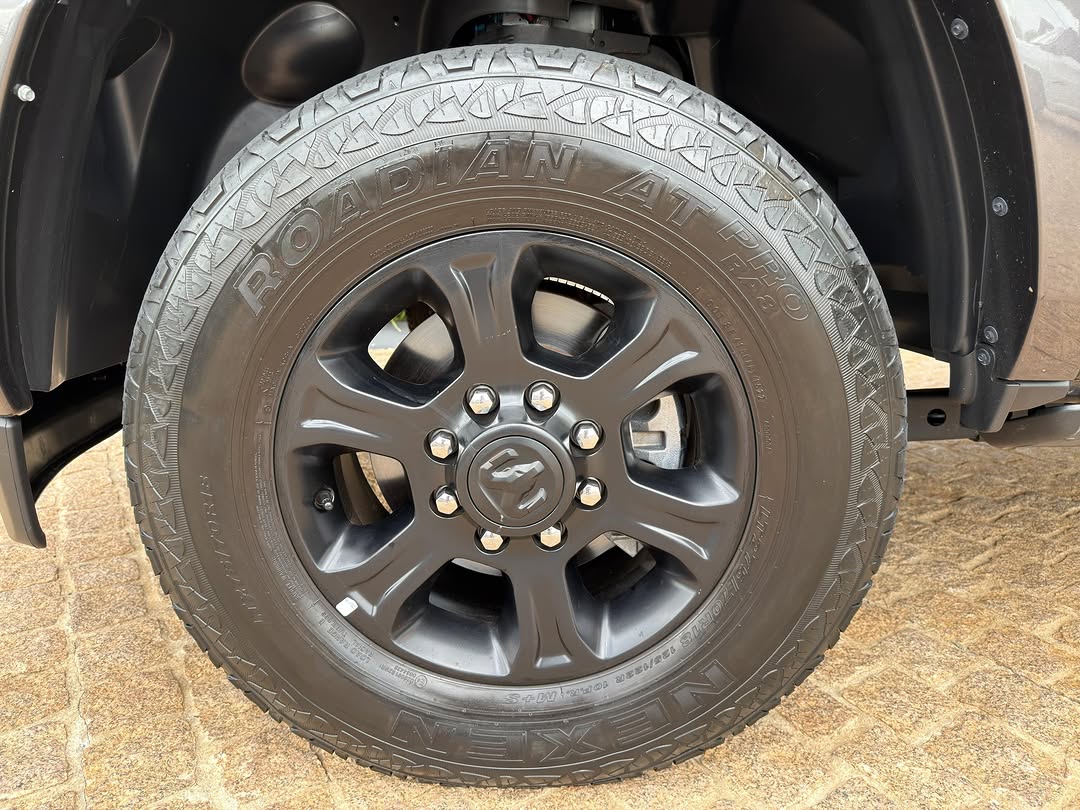 RAM 3500 NIGHT EDITION - Imagem 12