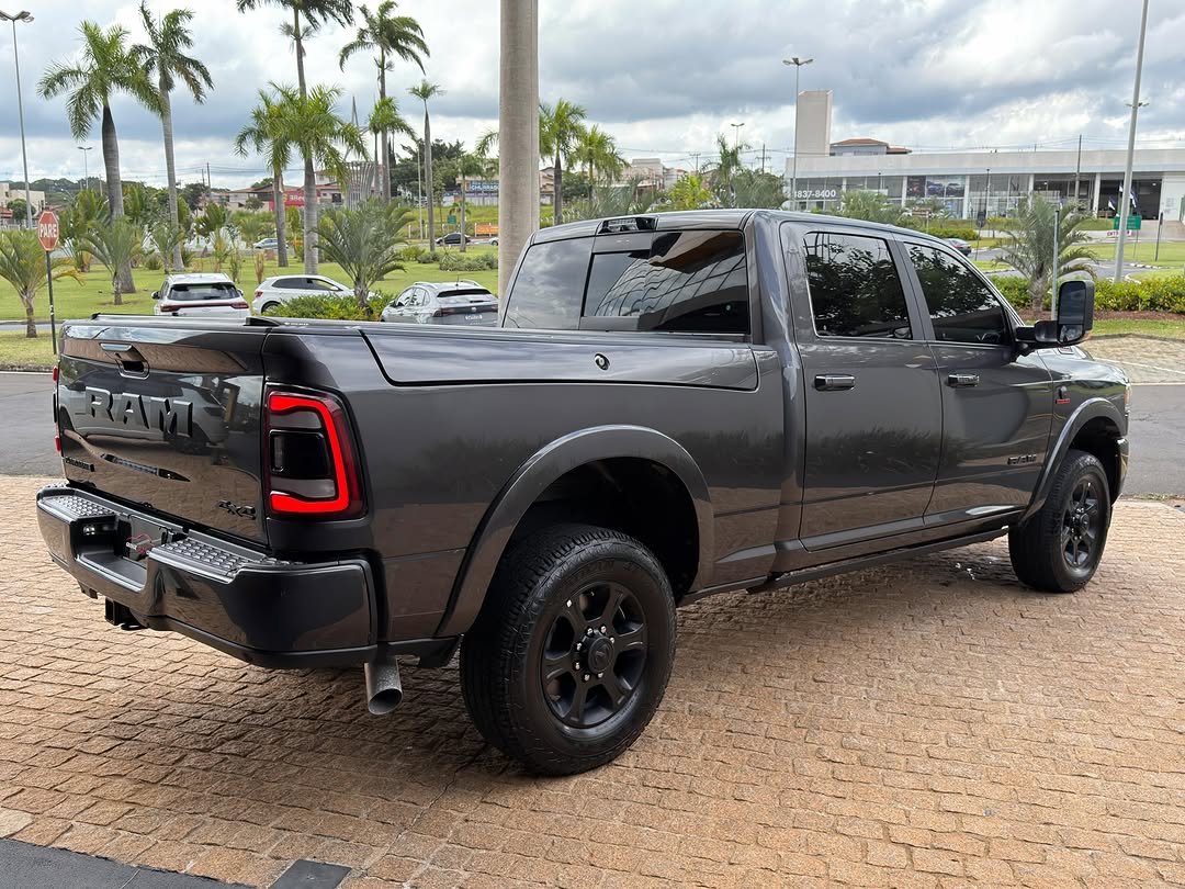 RAM 3500 NIGHT EDITION - Imagem 4